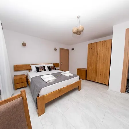 Foça Kybele Otel İzmir