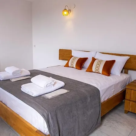 Foça Kybele Otel İzmir