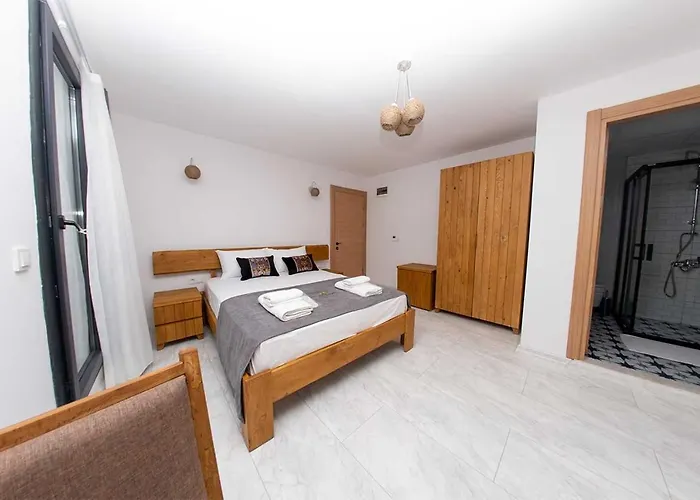 Foca Kybele Hotel İzmir