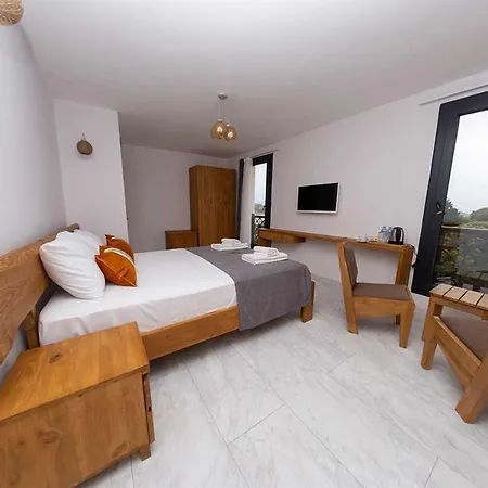 Hotell Foca Kybele *